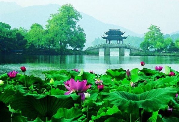 Chiêm ngưỡng 5 hồ nước đẹp nhất Trung Quốc