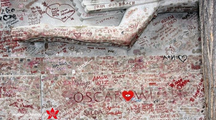 lăng mộ của Oscar Wilde