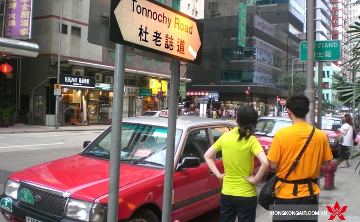  Đón taxi tại Taxi Stand 