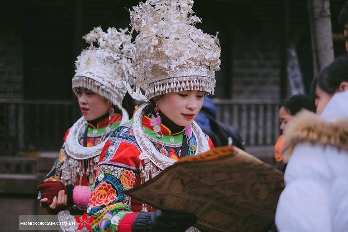 Dân tộc Miêu trong trang phục truyền thống