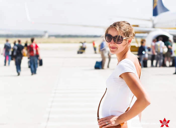 Phụ nữ mang thai đi máy bay